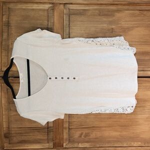 Paper + Tee cream colored knit top with crochet insert. Size Jr. XL